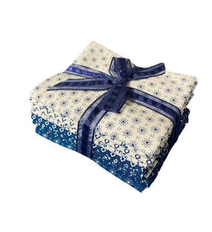 8 Fabric Fat Quarter Bundle - Blue and White Classic Keepsakes from Benartex