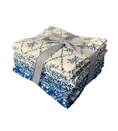 8 Fabric Fat Quarter Bundle - Blue and White Classic Keepsakes from Benartex