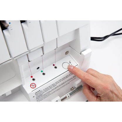 HUSQVARNA® VIKING® AMBER™ Air S | 500 Coverlock Machine