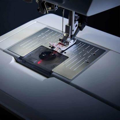 PFAFF® quilt expression™ 725 Sewing Machine